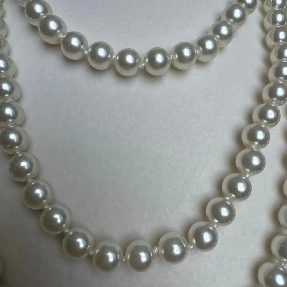 Unbranded Women's White and Cream Jewellery